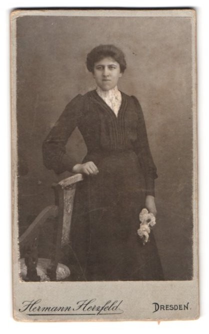 Photograph Hermann Herzfeld, Dresden, Brunette Lady with Flowers Biting Teeth