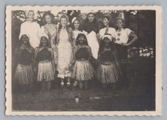 Sellin Rügen 1942 – Costume Party Girl Painted Black – Old Photo 1940s
