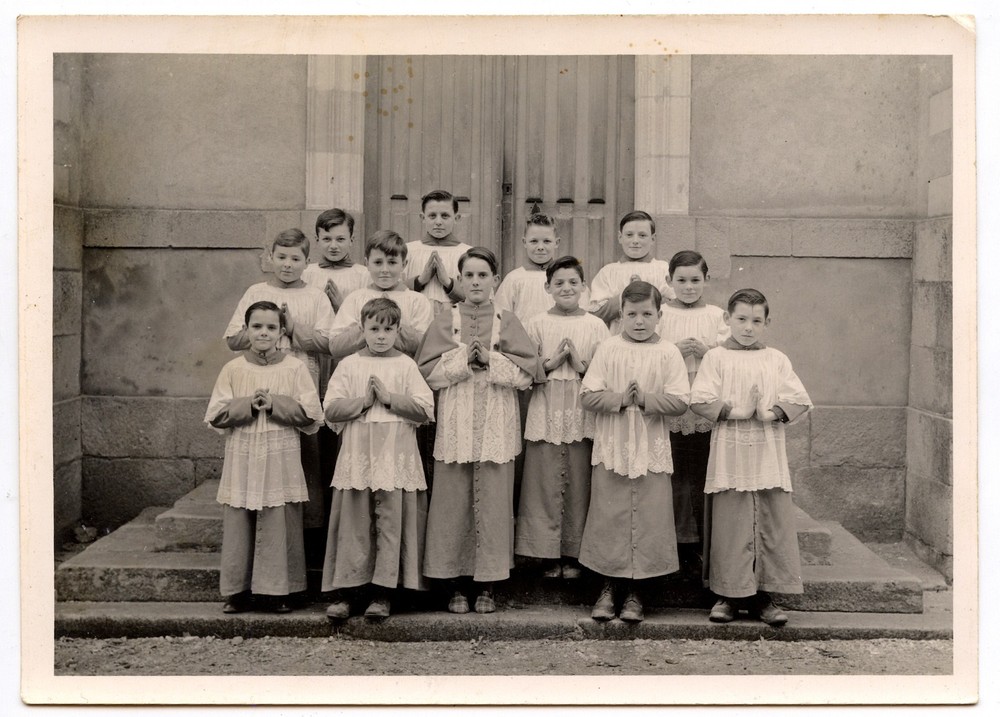 Jungen Kinder Von Chor Kirche – Foto Antike An. 1950