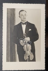 Photo portrait Mülheim Ruhr violinist musician brinks violin instrument classical picture