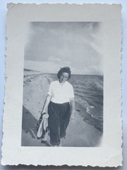 📸 Mixed Lot 5x Old B/W Photos Women ~1930-1950 Vintage Portrait & Nature ~7×10