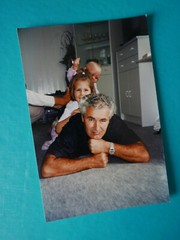 «ADDITION»: PHOTO, PHOTOGRAPH, FAMILY, GRANDCHILDREN, GRANDPA, GAME, CHILDREN, MAN, LIVING!