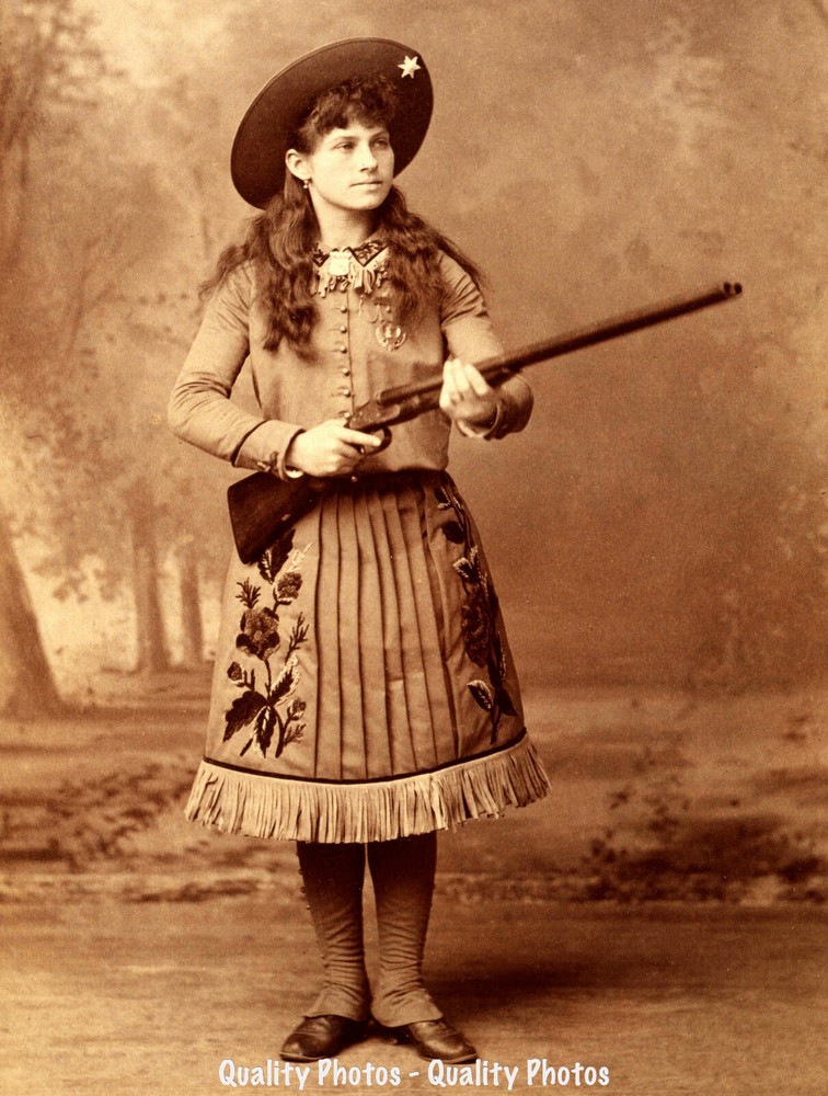 Annie Oakley 8.5×11″ Photo Print Female Sharp Shooter Star of Wild West Show