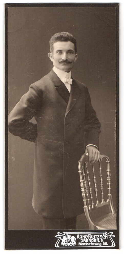Photograph Arno Pautzsch, Dresden-N, Bischofsweg 56, portrait elegant gentleman mi