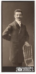 Photograph Arno Pautzsch, Dresden-N, Bischofsweg 56, portrait elegant gentleman mi