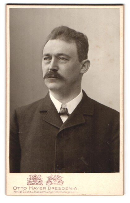 Photograph Otto Mayer, Dresden-A., Pragerstr. 38, portrait handsome man with