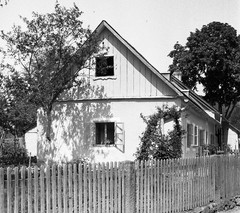 TULLNERBACH, old house in village, by Eduard PEZDIKA, vintage fine art negative!