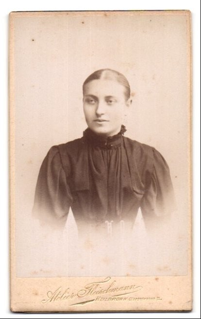 Photograph Fleischmann, Heilbronn, Clarastraße 2, petite young lady in dark