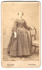Photograph Joh. Rooster, Nuremberg, in front of Max-Thor, commoner lady next to one