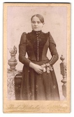Photograph Paul Birkholz, Sudenburg, Breite Weg 49, Lady with Flower Decoration and