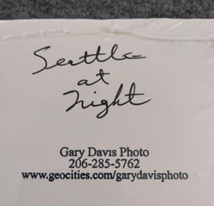 Gary Davis Photo «Seattle at Night» mat board framed picture (size 13 x 7″)