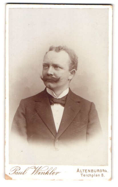 Photograph Paul Winkler, Altenburg S/A, pond plan 8, portrait of bourgeois gentleman