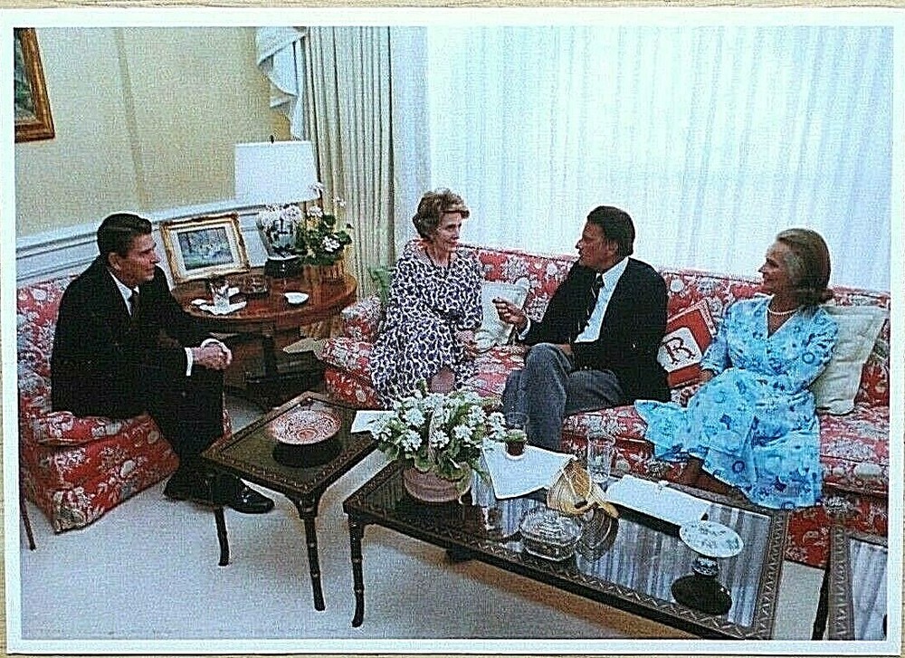Ronald and Nancy Reagan with Billy and Ruth Graham 1981 Christmas Photo 5″ x 7″