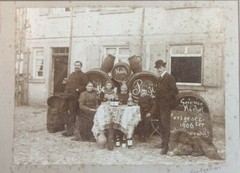 Foto Familie J. Ebenbauer ca. 1906 Gruppenfoto vor Gasthaus Grüner Michel