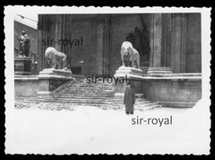 Munich 1940s – Man in front of Feldherrnhalle – Photo 9x6cm
