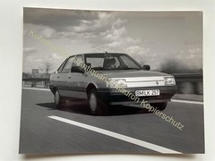 orig. Large press photo sales photo car Renault 21 21 x 16.5 cm