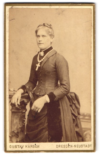 Photograph Gustav Karsch, Dresden, Grosse Meisenerstr. 17, common lady mi