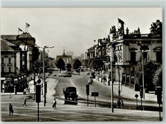 39920295 – 1000 Berlin Mitte Unter den Linden monument Brandenburg Gate truck