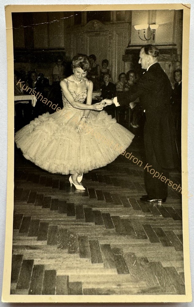 orig. Photo postcard dancing dance Mr. Lady woman around 1955