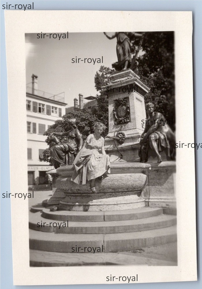Lindau 1951 – Woman at Lindavia Fountain – 1950s – Photo 5x8cm