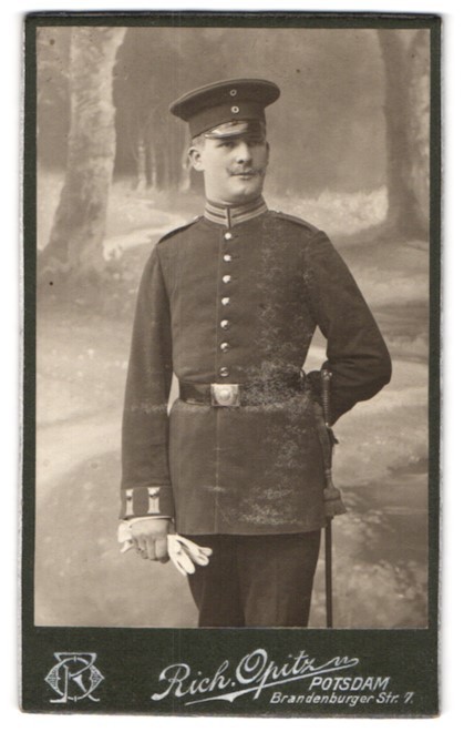 Photograph Rich. Opitz, Potsdam, Brandenburger Straße 7, soldier in guard uniform