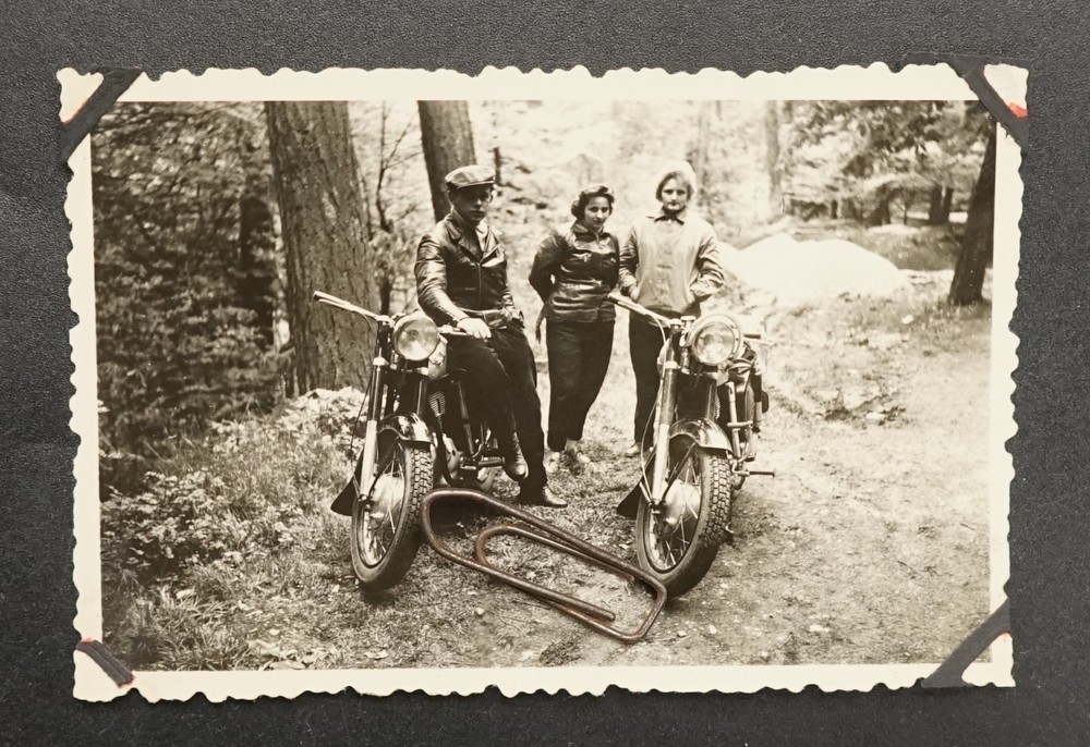 Photo portrait motorcycle moped GDR woman Saalfeld logo license plate picture man parade