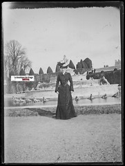Versailles, Woman in Dress, Glass Plate Photo Negative Black & White 9×12 cm