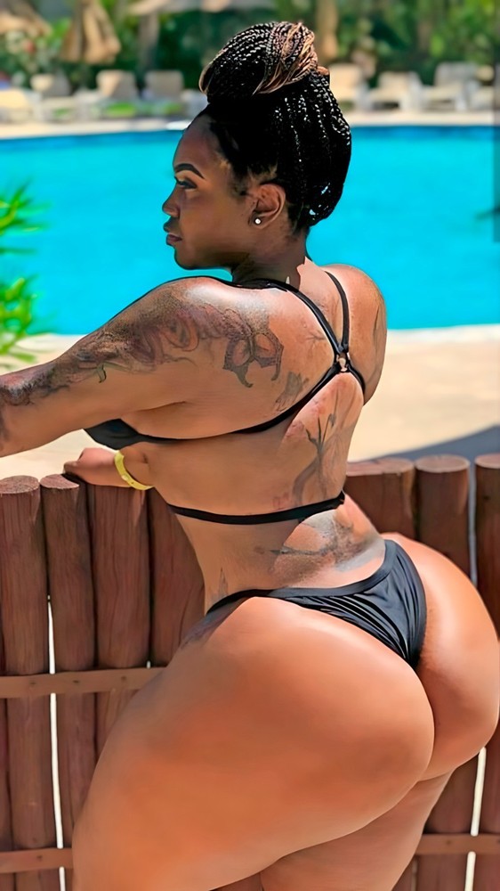 Bikini Female 126