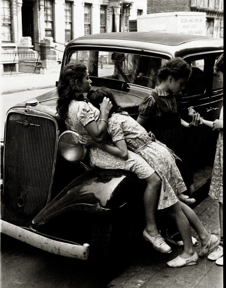 5##Photo negative film -Vintage- Kissing women – Lesbian couple – Love – Kiss