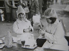 «THEN»: PHOTO, PHOTOGRAPHY, GDR, CHILD, MOTHER, GIRL, WOMAN, PARTY, PLACE, FASHION!