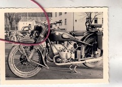 PHOTO PHOTO CAR AUTOMOBILES MOTORCYCLE BRAND TO DETERMINE