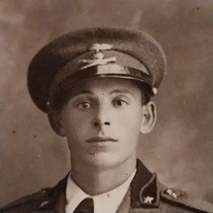WWII Photo Italian Regia Aeronautica Soldier 1940-45 C. 18