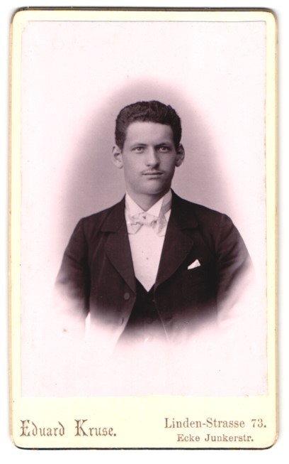 Photography Eduard Kruse, Berlin, Lindenstraße corner Junkerstraße, preyretter Jüngl