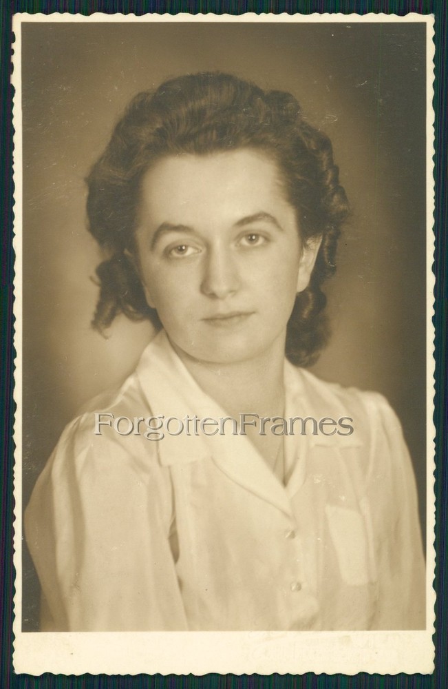Photo girl hairdresser fashion Vienna pretty girl fashion hair style photo 1942
