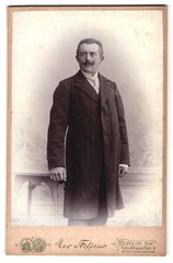 Photography Max Steffens, Berlin-SW, Belle Alliance Platz 9, portrait stately
