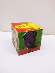 ANDY WARHOL Foundation Visual Arts «Magic Cube» Puzzle C. 2001, On the Wall Prod