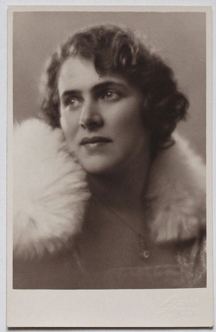 Wonderful! VINT.1920s ART DECO actress by FAYER, stamped