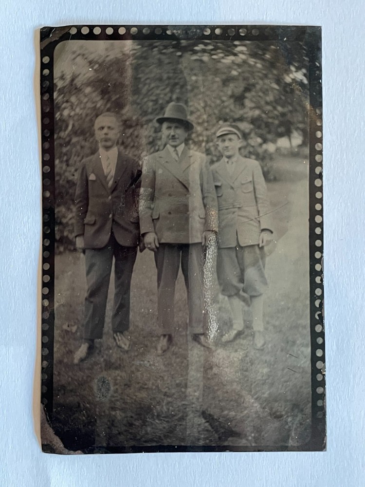 Photograph Daguerreotype Prewar Metal Plate Men 7.5×11 cm Circa 1900