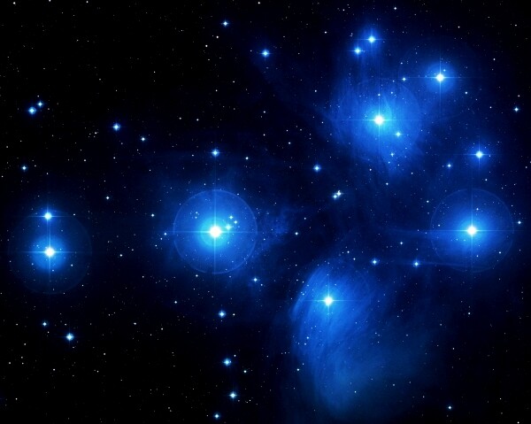 New Photo: Pleiades, Open Cluster of Stars in Constellation of Taurus – 6 Sizes