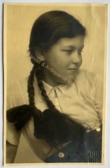 orig. Photo postcard photography child children around 1930 jobs Vienna girl