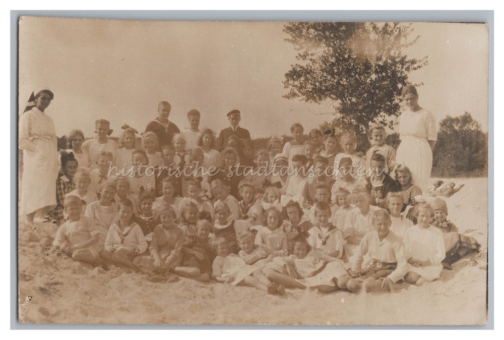 Group Photo Kids Women Fashion Casual Portrait – Old Photo 1910s