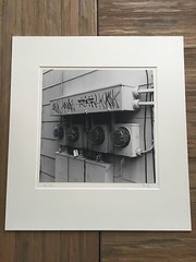 BRUCE BLUM SIGNED B&W Print (14″X 14 «)-«Alley Right»
