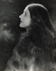 LARGER SIZE, ZIEGFELD FOLLIES Broadway Show, „Princess Heana” dancer w amazing