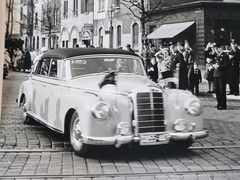 Old photo antique beautiful Mercedes vintage car technology nice Düsseldorf (X