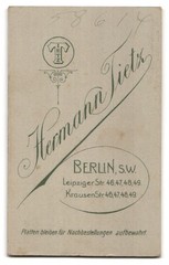 Photograph Hermann Tietz, Berlin, Leipzigerstrasse 46, girl in white lace