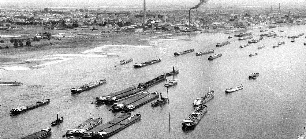 Large Glass Plate 13x18cm Superb Vintage Photo Shipping Barges Factory