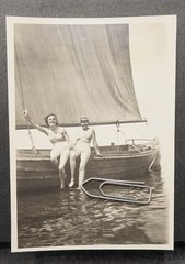 Photo Portrait Niendorf 1931 Young Women Swimsuit Sailing Ship Boat Posing Old