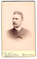 Photograph Aug. Haraldsson, Christiania, Prindsensgade 12, Portrait of a Man