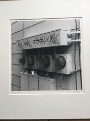 BRUCE BLUM SIGNED B&W Print (14″X 14 «)-«Alley Right»