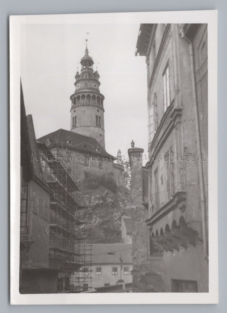 Český Krumlov Bohemia Czech Republic 1969 – Construction Site Alley – Old Photo 1960s